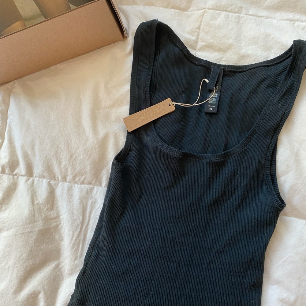 COPY - SKIMS Cotton Rib Tank in Soot.